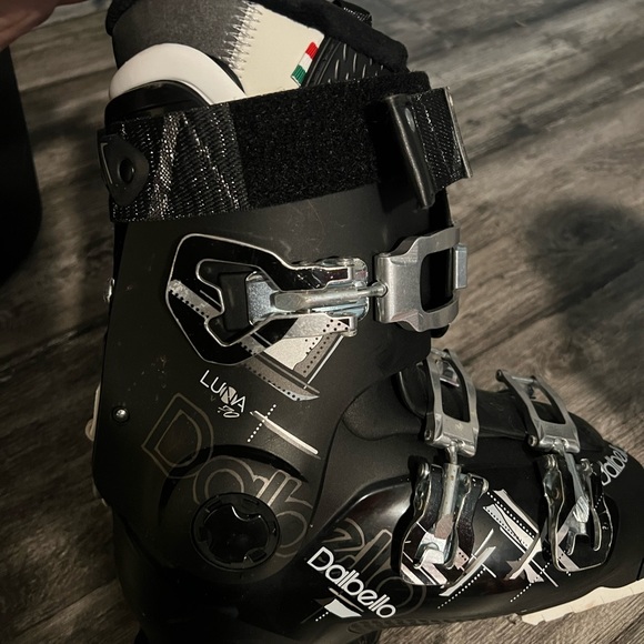 Dalbello Luna 70 women’s ski boots size 7 - Picture 3 of 5